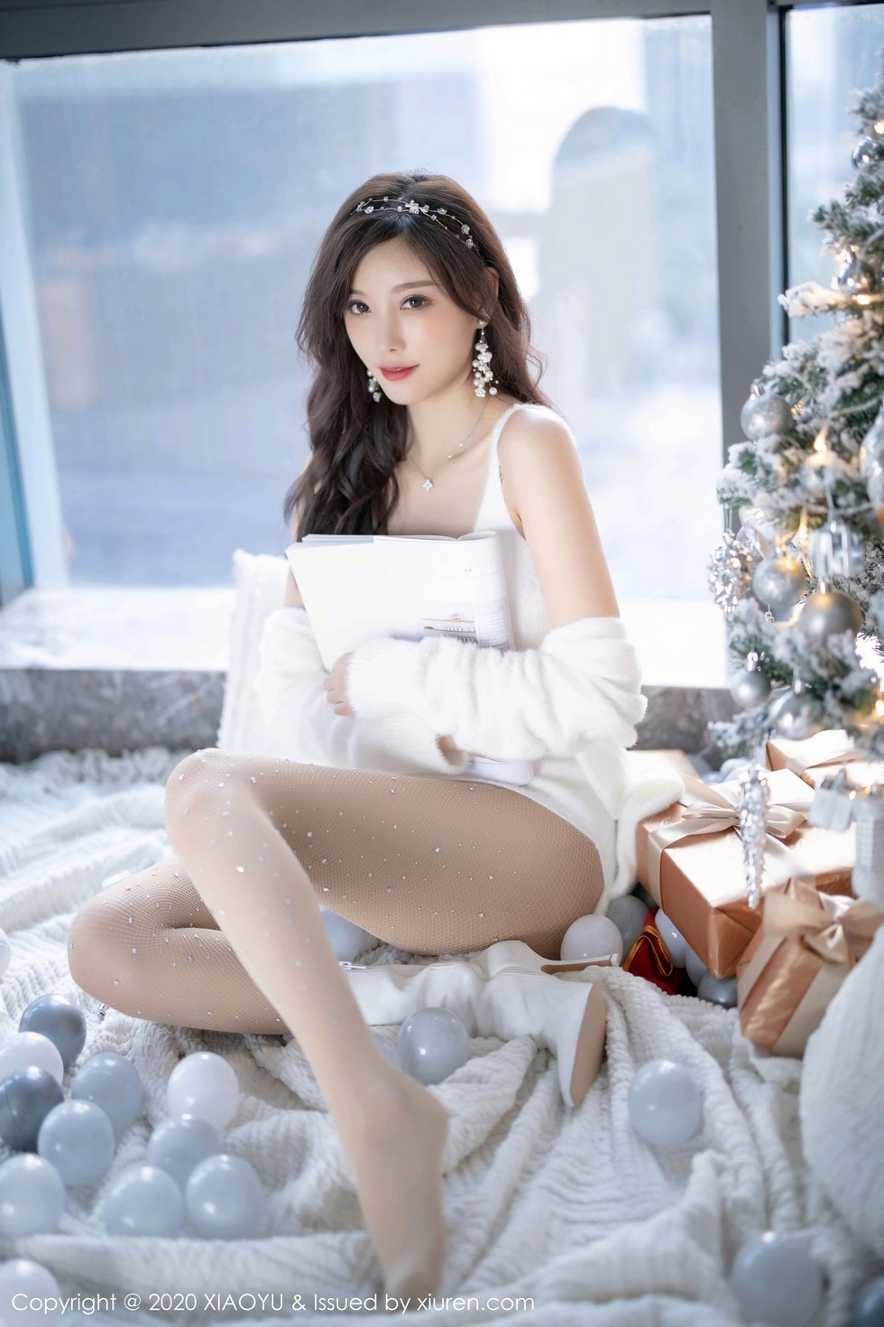 [XiaoYu画语界]Vol.437_女神杨晨晨sugar圣诞主题白色绒毛内衣配白丝网袜诱惑写真74P