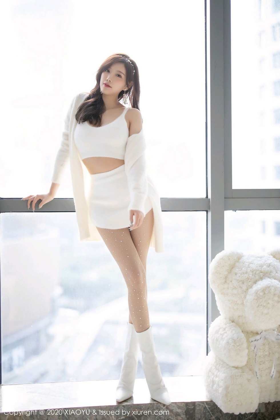 [XiaoYu画语界]Vol.437_女神杨晨晨sugar圣诞主题白色绒毛内衣配白丝网袜诱惑写真74P