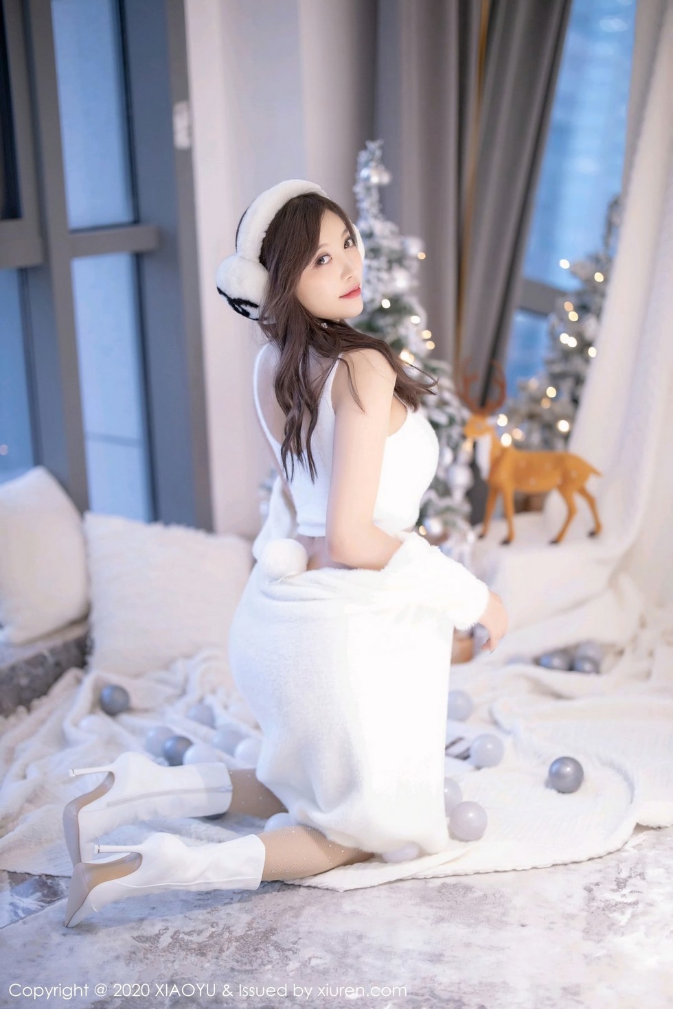 [XiaoYu画语界]Vol.437_女神杨晨晨sugar圣诞主题白色绒毛内衣配白丝网袜诱惑写真74P