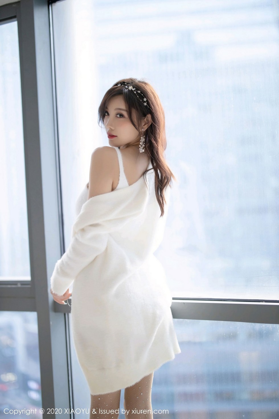 [XiaoYu画语界]Vol.437_女神杨晨晨sugar圣诞主题白色绒毛内衣配白丝网袜诱惑写真74P