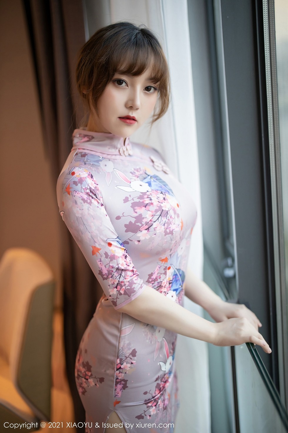 [XiaoYu画语界]Vol.448_嫩模豆瓣酱私房韵味旗袍半脱露丰满身材豪乳翘臀诱惑写真48P