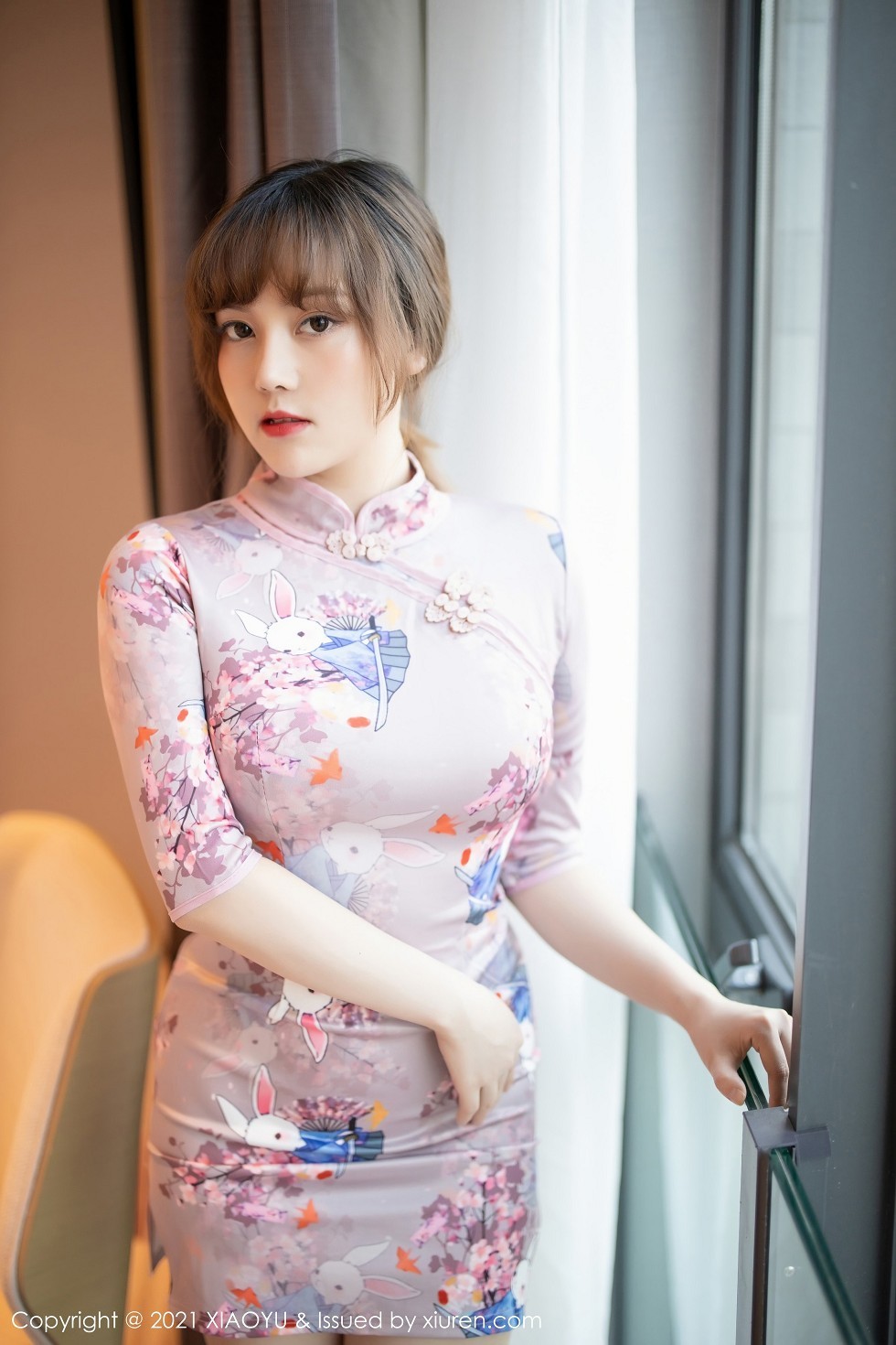 [XiaoYu画语界]Vol.448_嫩模豆瓣酱私房韵味旗袍半脱露丰满身材豪乳翘臀诱惑写真48P