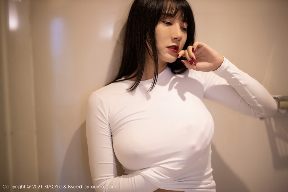 [XiaoYu画语界]Vol.454_嫩模何嘉颖私房明亮浴室白色真空服饰配透视内裤诱惑写真62P