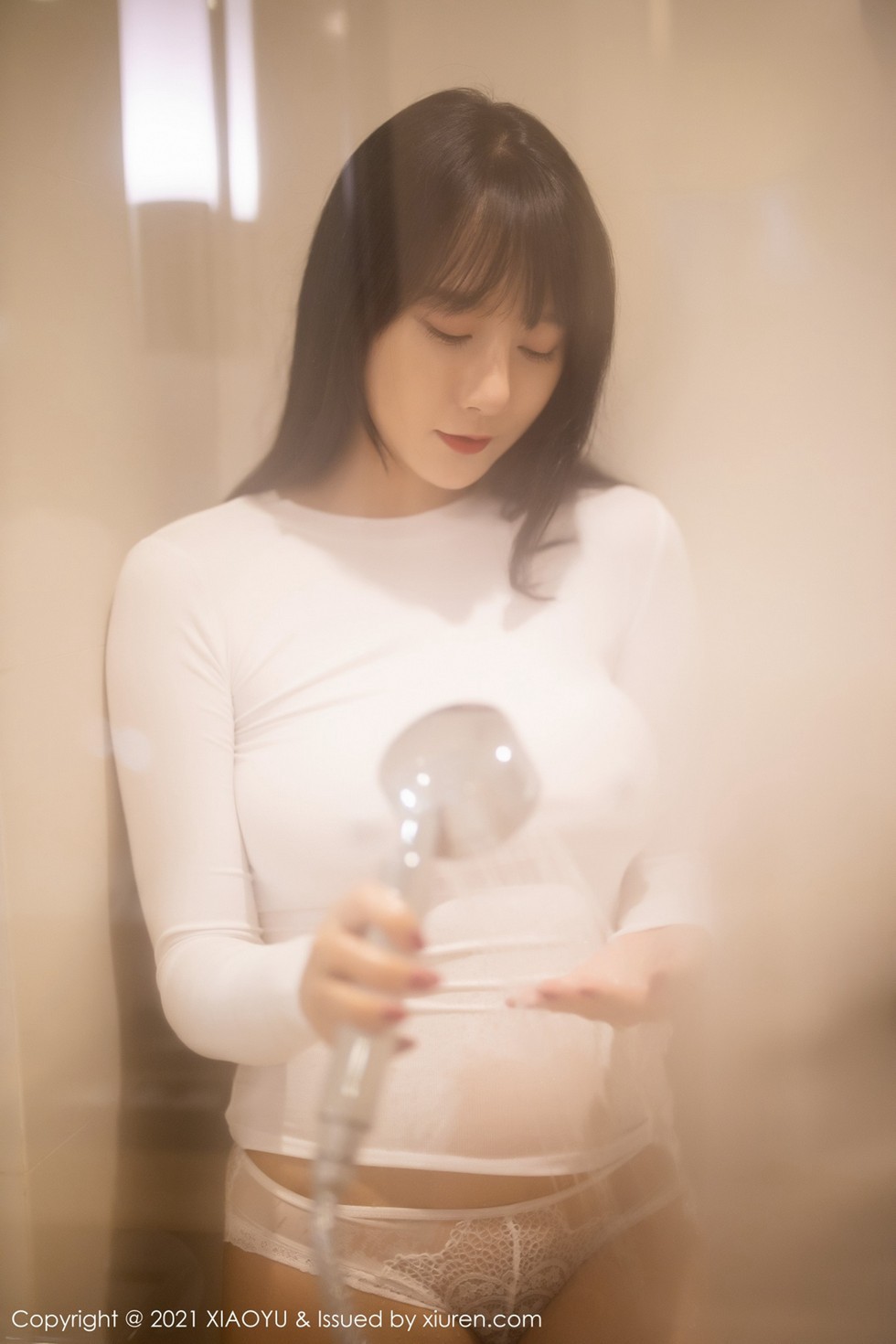 [XiaoYu画语界]Vol.454_嫩模何嘉颖私房明亮浴室白色真空服饰配透视内裤诱惑写真62P