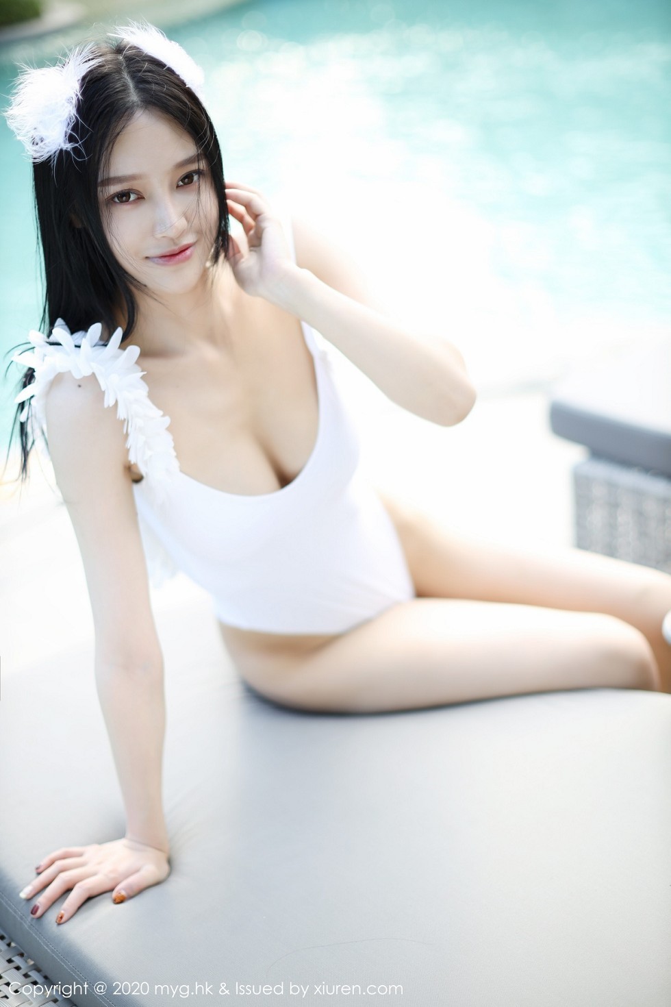 [MyGirl美媛馆]Vol.463_女神唐琪儿户外白色连体泳衣秀白嫩肌肤傲人豪乳诱惑写真75P