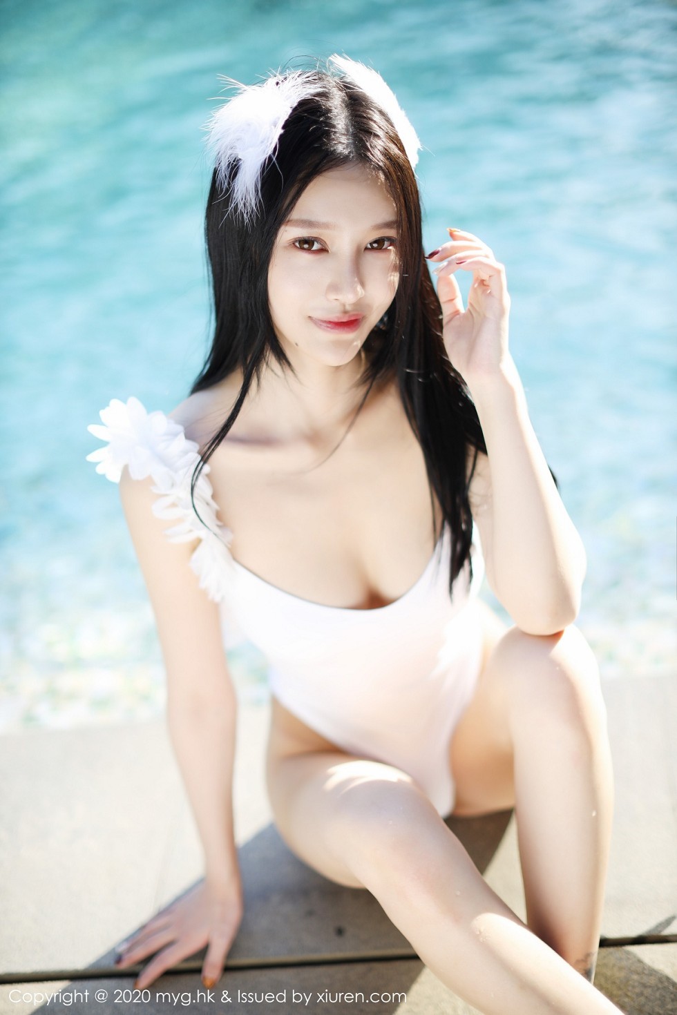 [MyGirl美媛馆]Vol.463_女神唐琪儿户外白色连体泳衣秀白嫩肌肤傲人豪乳诱惑写真75P