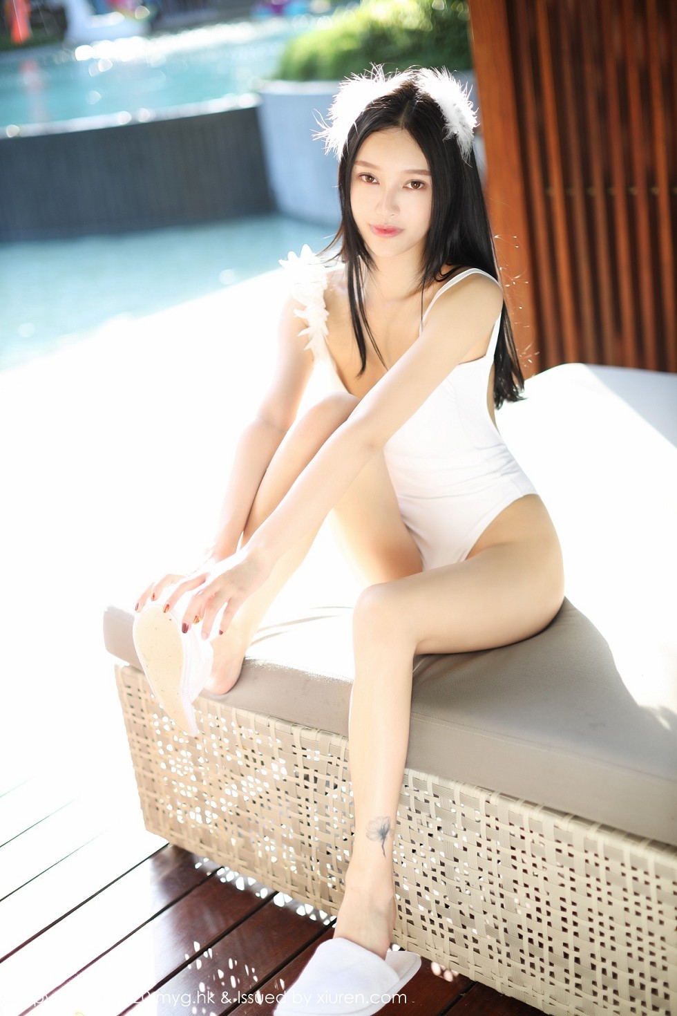 [MyGirl美媛馆]Vol.463_女神唐琪儿户外白色连体泳衣秀白嫩肌肤傲人豪乳诱惑写真75P