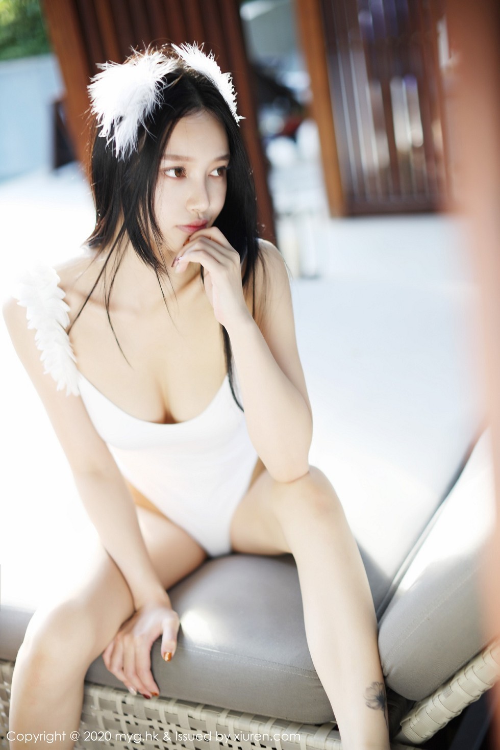 [MyGirl美媛馆]Vol.463_女神唐琪儿户外白色连体泳衣秀白嫩肌肤傲人豪乳诱惑写真75P