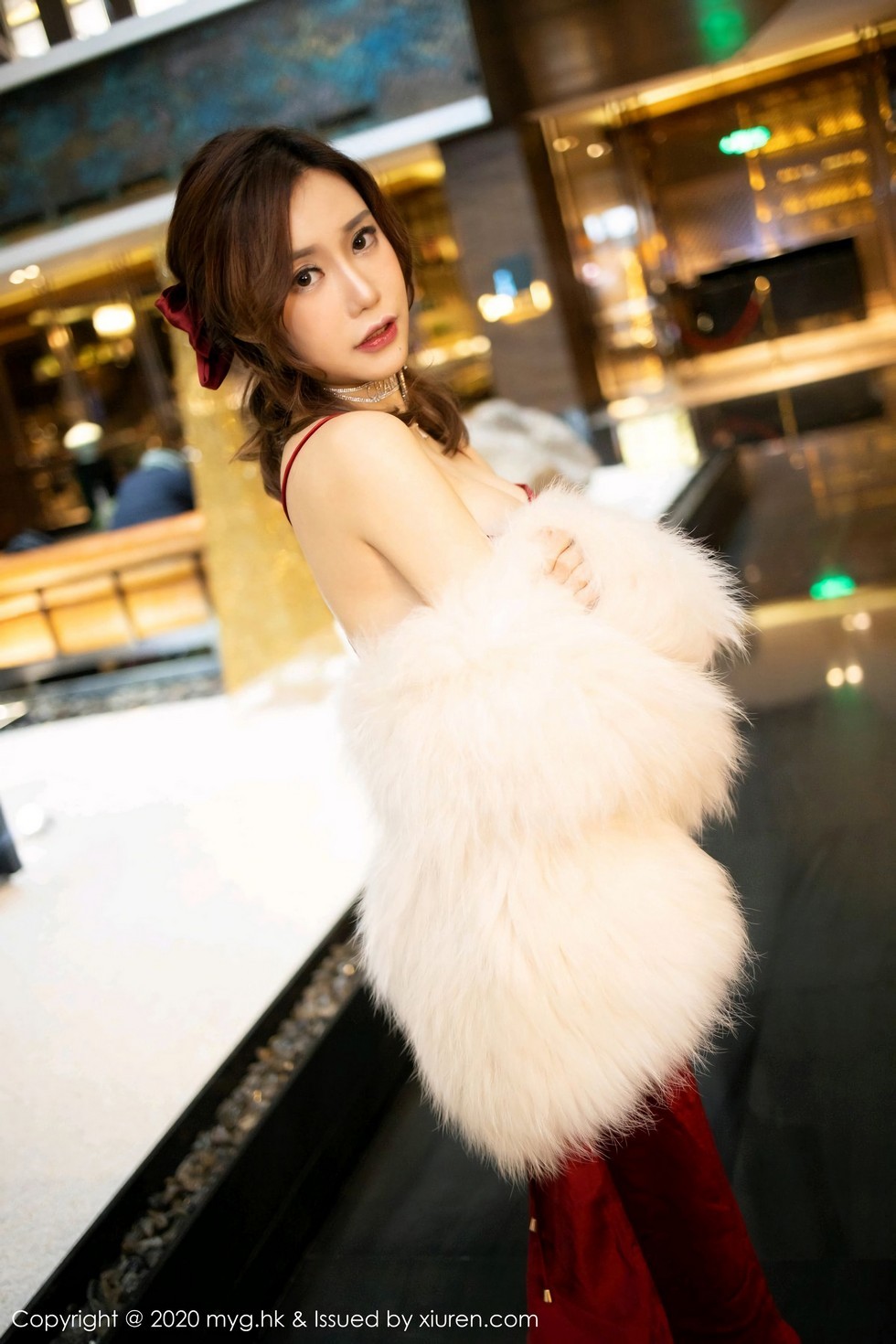 [MyGirl美媛馆]Vol.471_女神绮里嘉ula圣诞主题私房半脱露无内黑丝裤袜诱惑写真74P