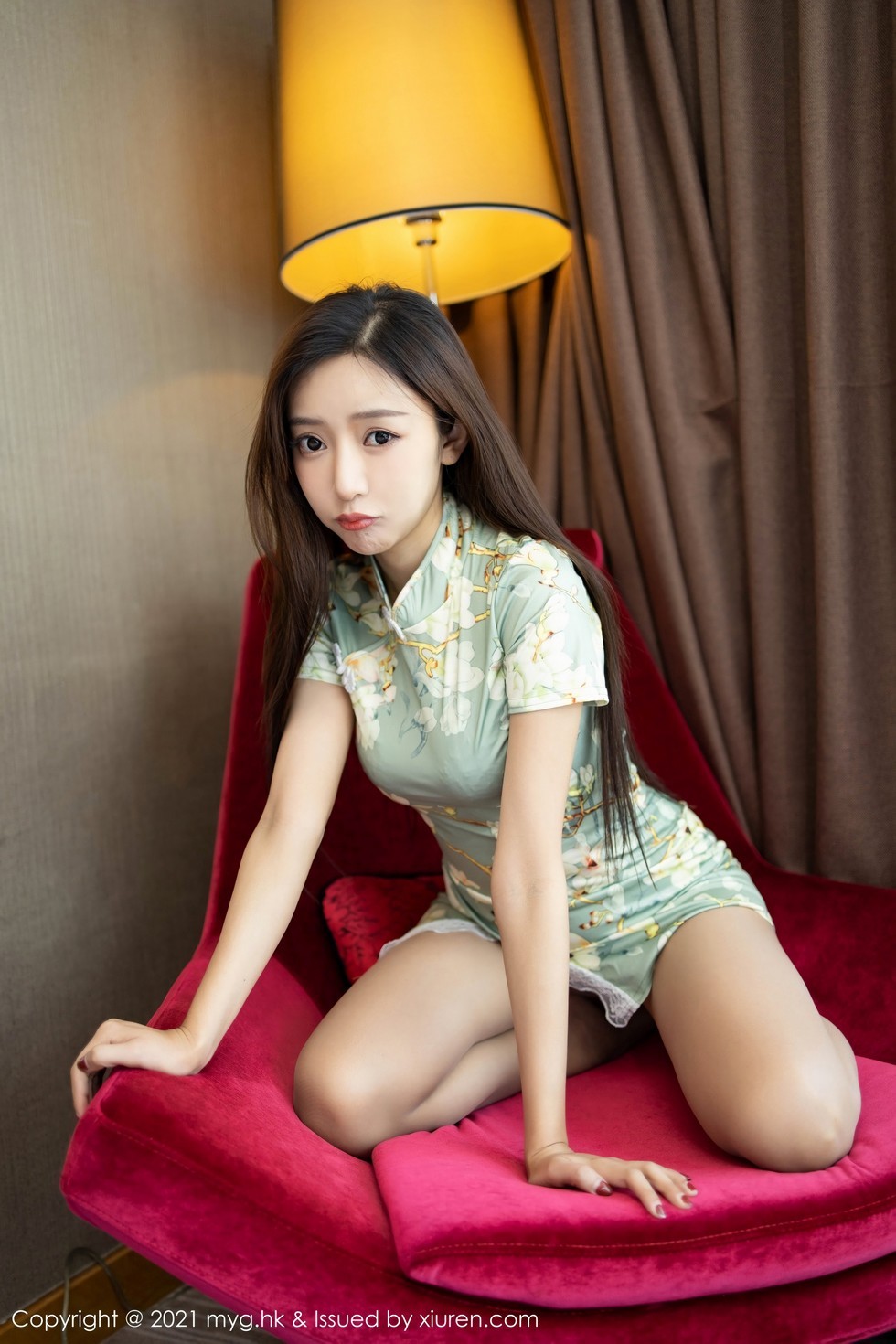 [MyGirl美媛馆]Vol.482_女神王馨瑶yanni古韵旗袍+粉色华丽礼裙秀完美身材诱惑写真63P