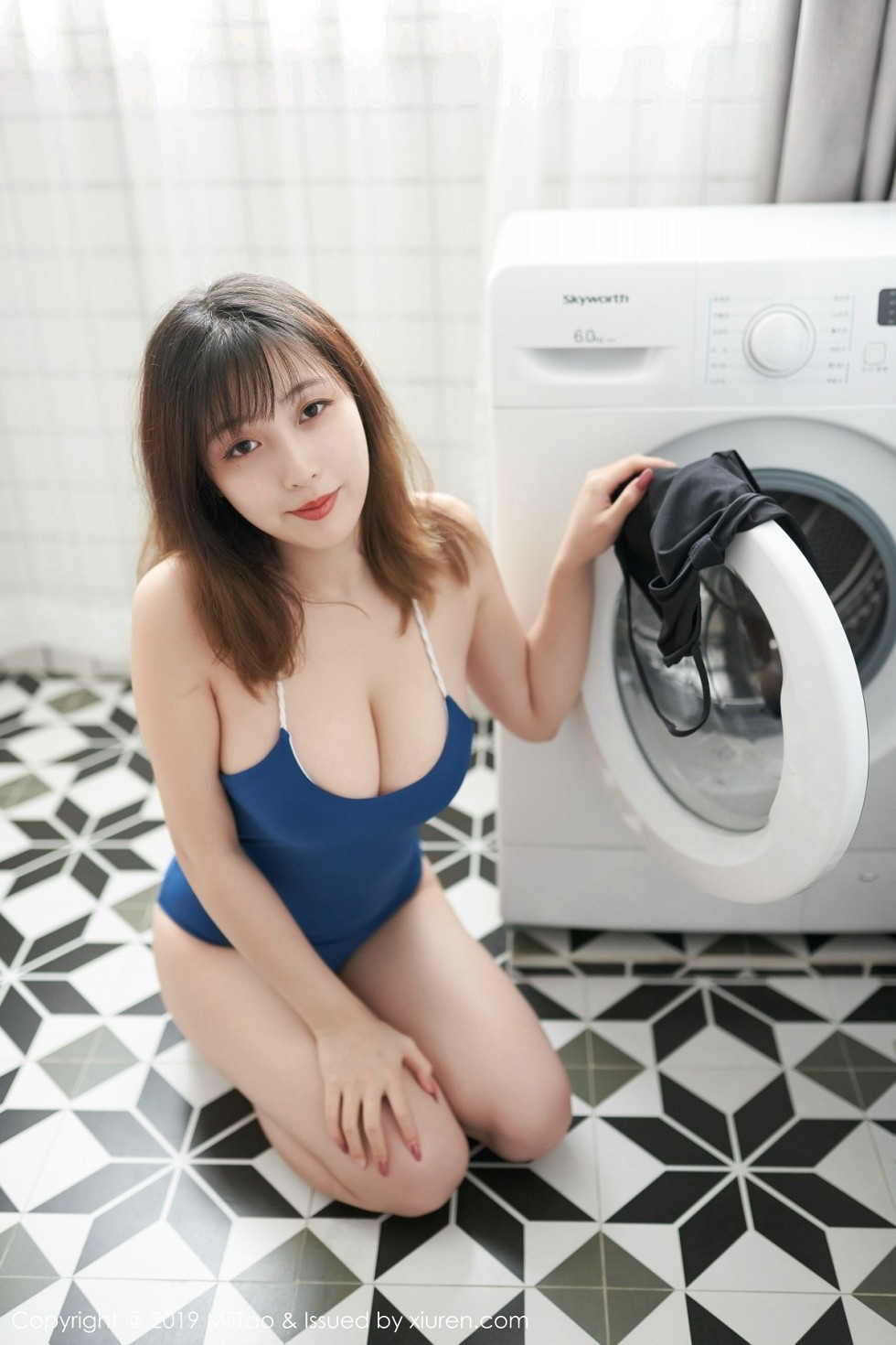 [MiiTao蜜桃社]Vol.126_嫩模美绪黑色高叉连体内衣全脱露豪乳翘臀雪嫩诱惑写真60P