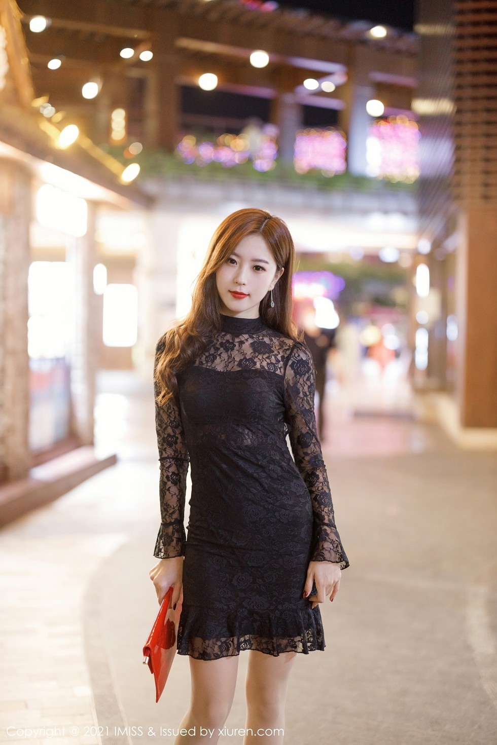 [IMISS爱蜜社]Vol.546_嫩模杨紫嫣Cynthia私房床上半脱露超薄肉丝极致诱惑写真55P