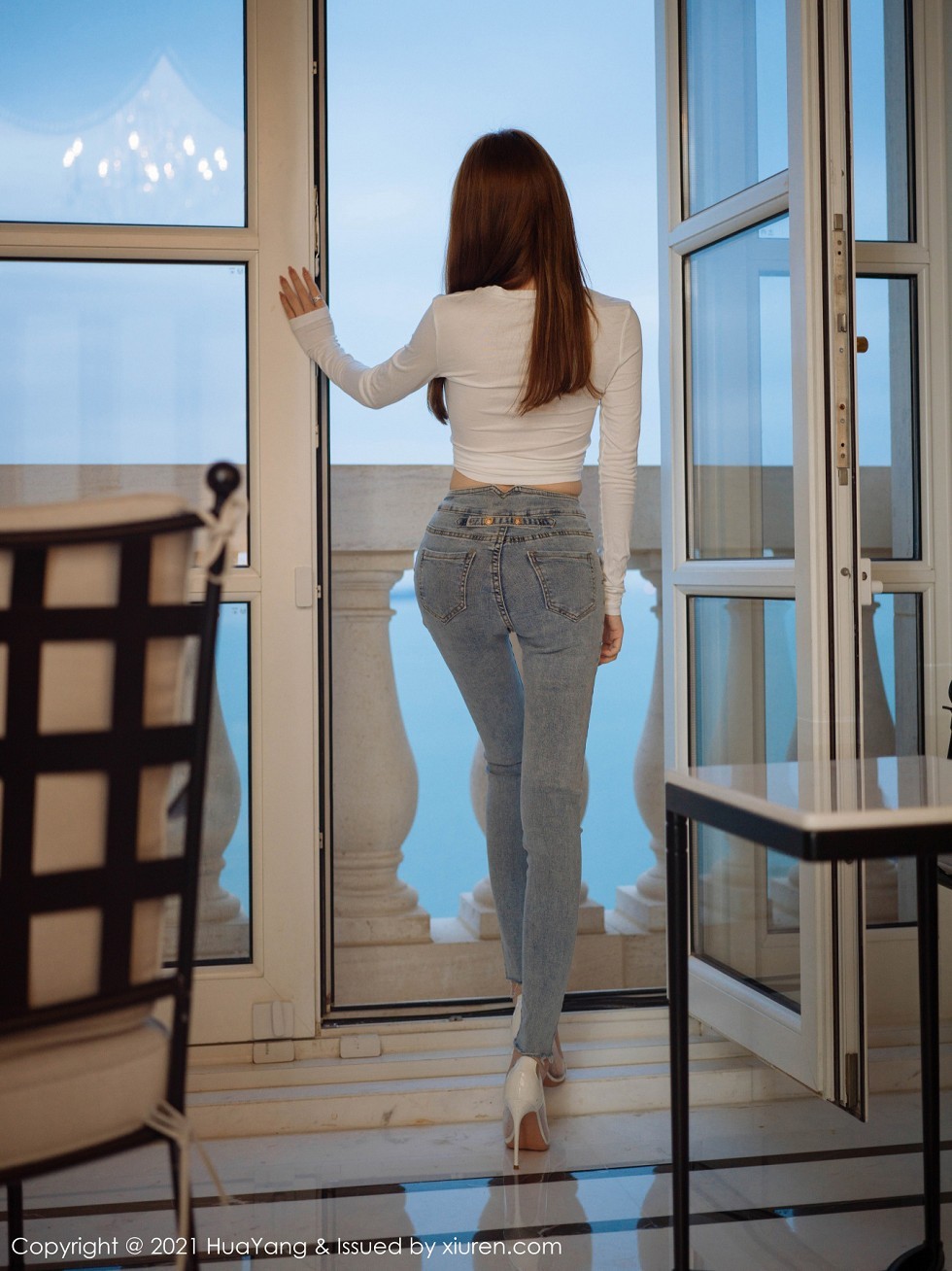 [HuaYang花漾]Vol.357_女神周于希Sandy厦门旅拍薄透白色T真空激凸撩人诱惑写真71P
