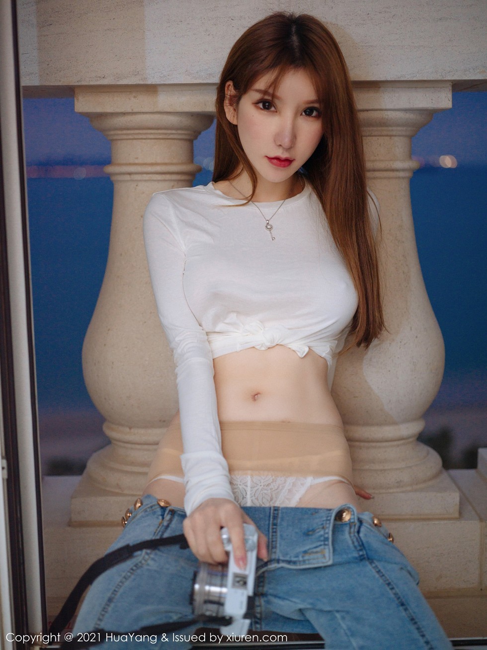 [HuaYang花漾]Vol.357_女神周于希Sandy厦门旅拍薄透白色T真空激凸撩人诱惑写真71P