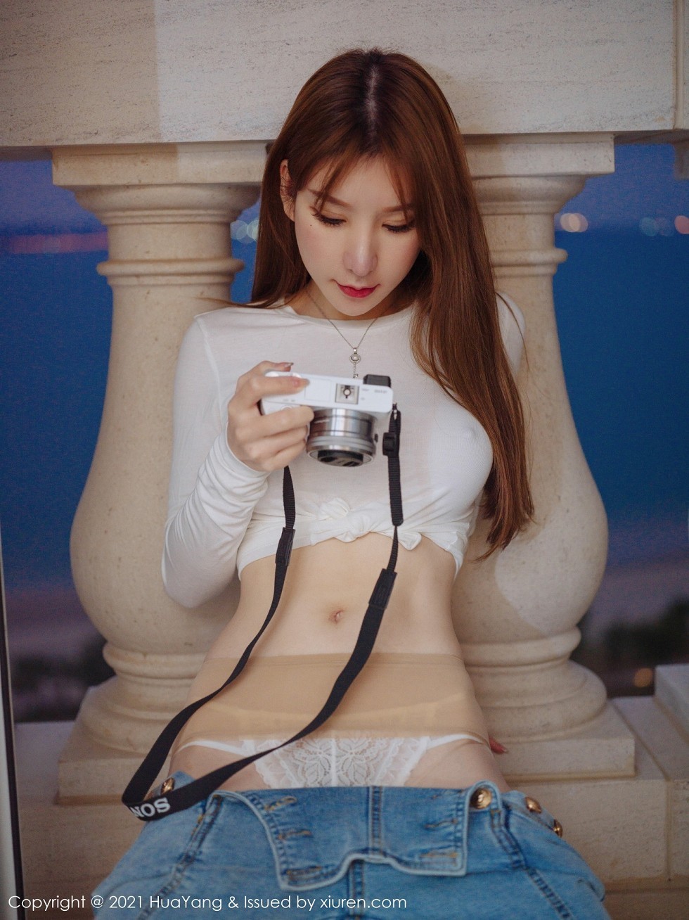 [HuaYang花漾]Vol.357_女神周于希Sandy厦门旅拍薄透白色T真空激凸撩人诱惑写真71P