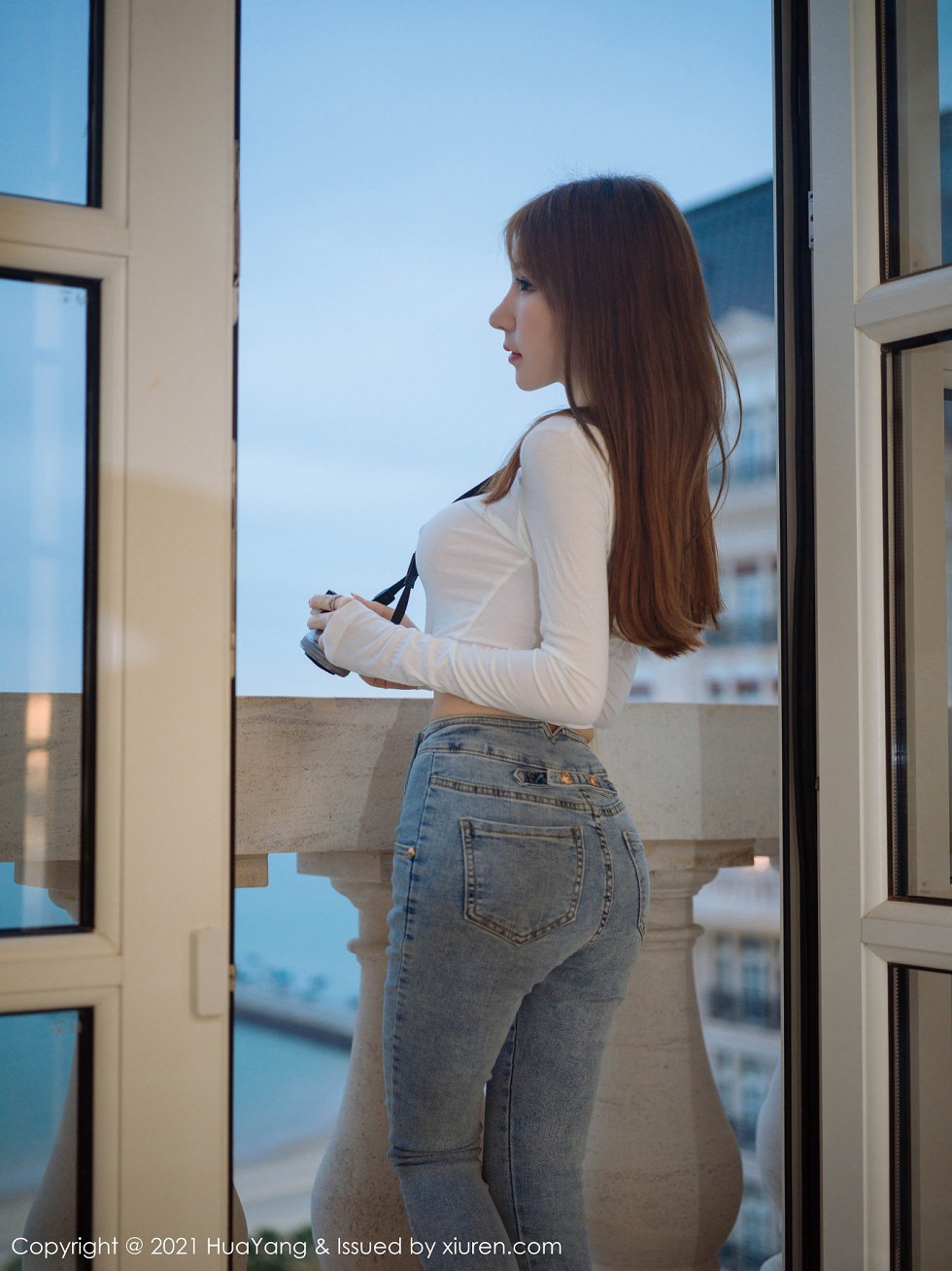 [HuaYang花漾]Vol.357_女神周于希Sandy厦门旅拍薄透白色T真空激凸撩人诱惑写真71P