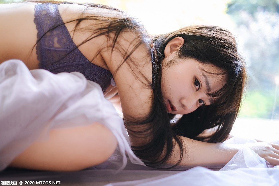 [喵糖映画]Vol.309_紫色服饰妹子私房性感薄纱裙配紫色内衣秀美背迷人诱惑写真25P