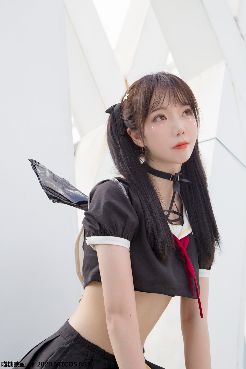[喵糖映画]Vol.314_魔法少女户外性感黑色制服短裙露白嫩美腿迷人诱惑写真35P