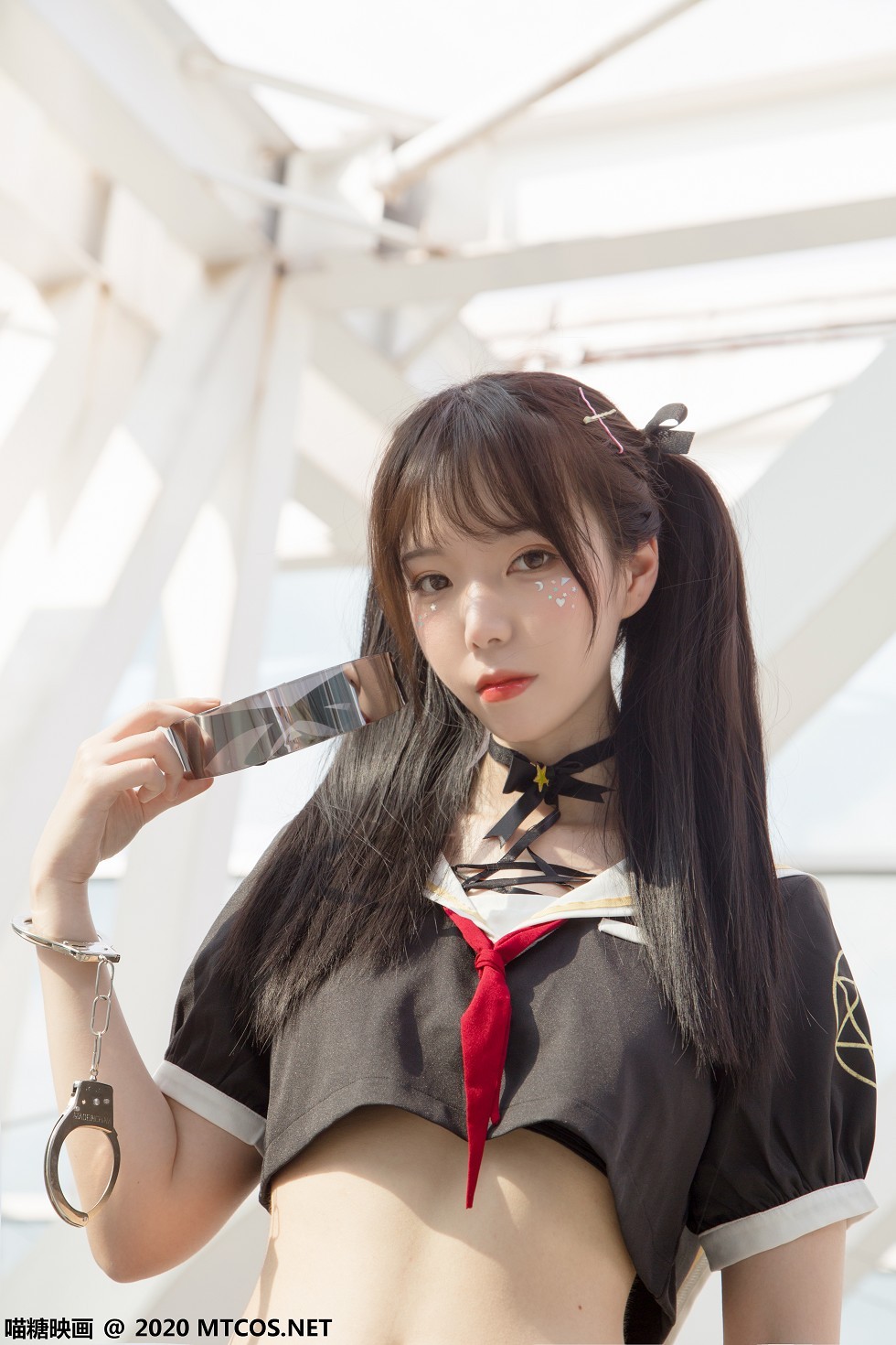 [喵糖映画]Vol.314_魔法少女户外性感黑色制服短裙露白嫩美腿迷人诱惑写真35P