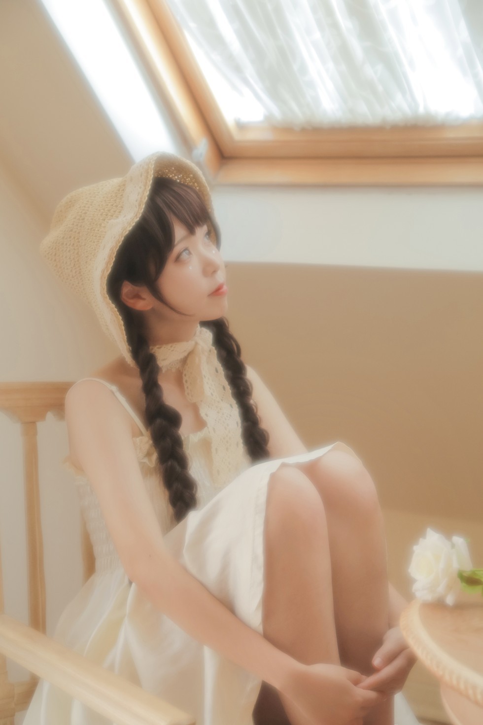 [喵糖映画]Vol.315_草帽美少女居家私房性感白色吊带连身裙秀白嫩肌肤迷人写真40P