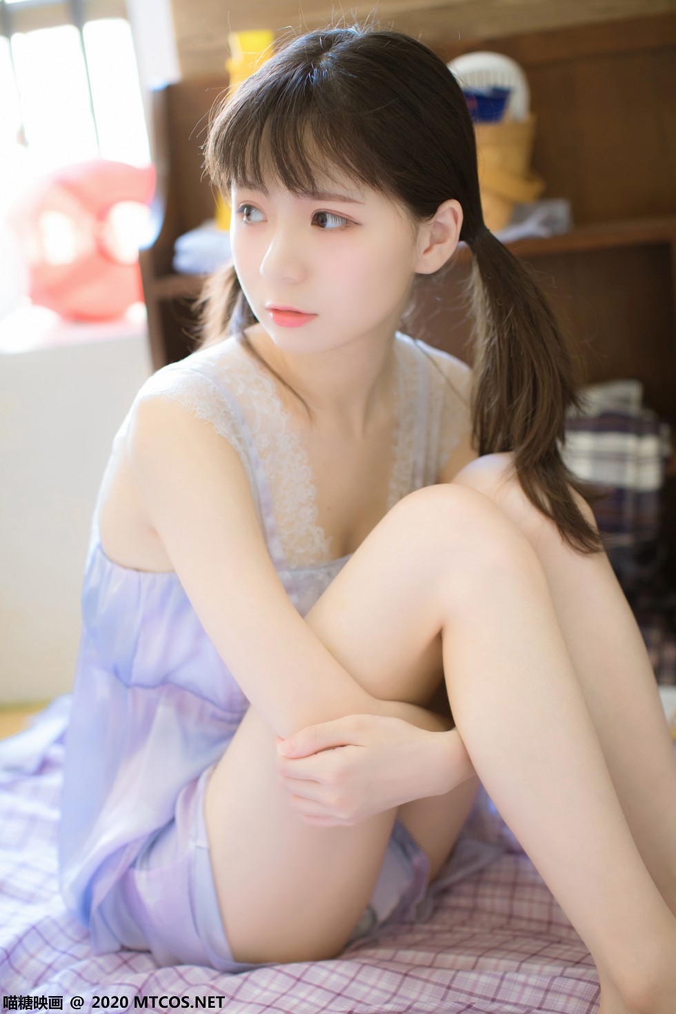 [喵糖映画]Vol.321_双马尾辫美少女私房蓝色蕾丝睡衣秀白嫩美腿性感迷人写真20P