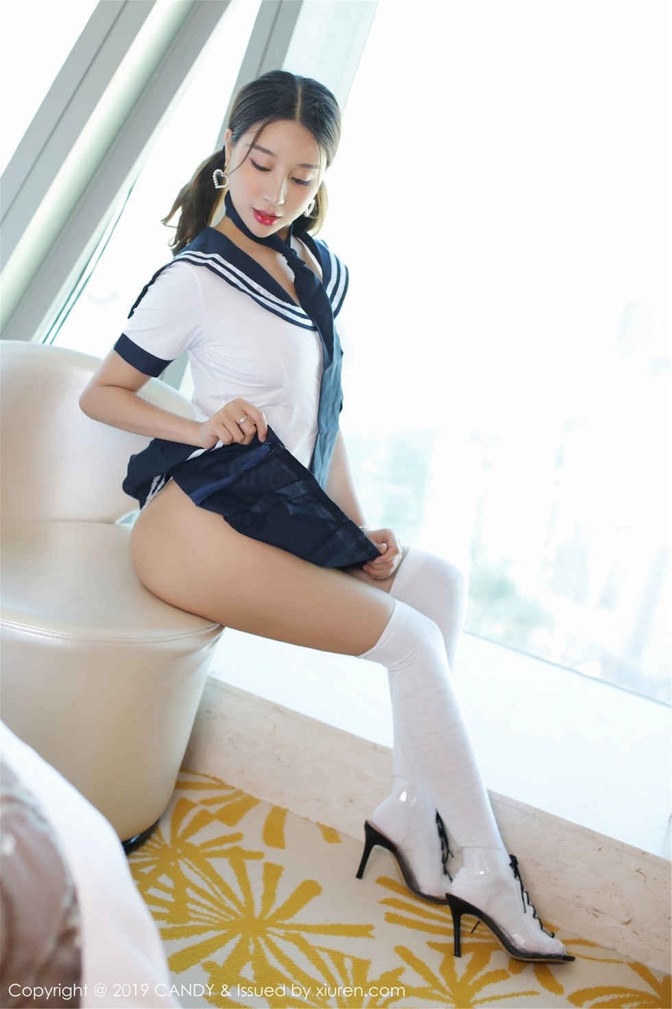 [Candy网红馆]Vol.073_嫩模筱慧私房清纯学生制服+黑色丁字裤秀翘臀诱惑写真46P