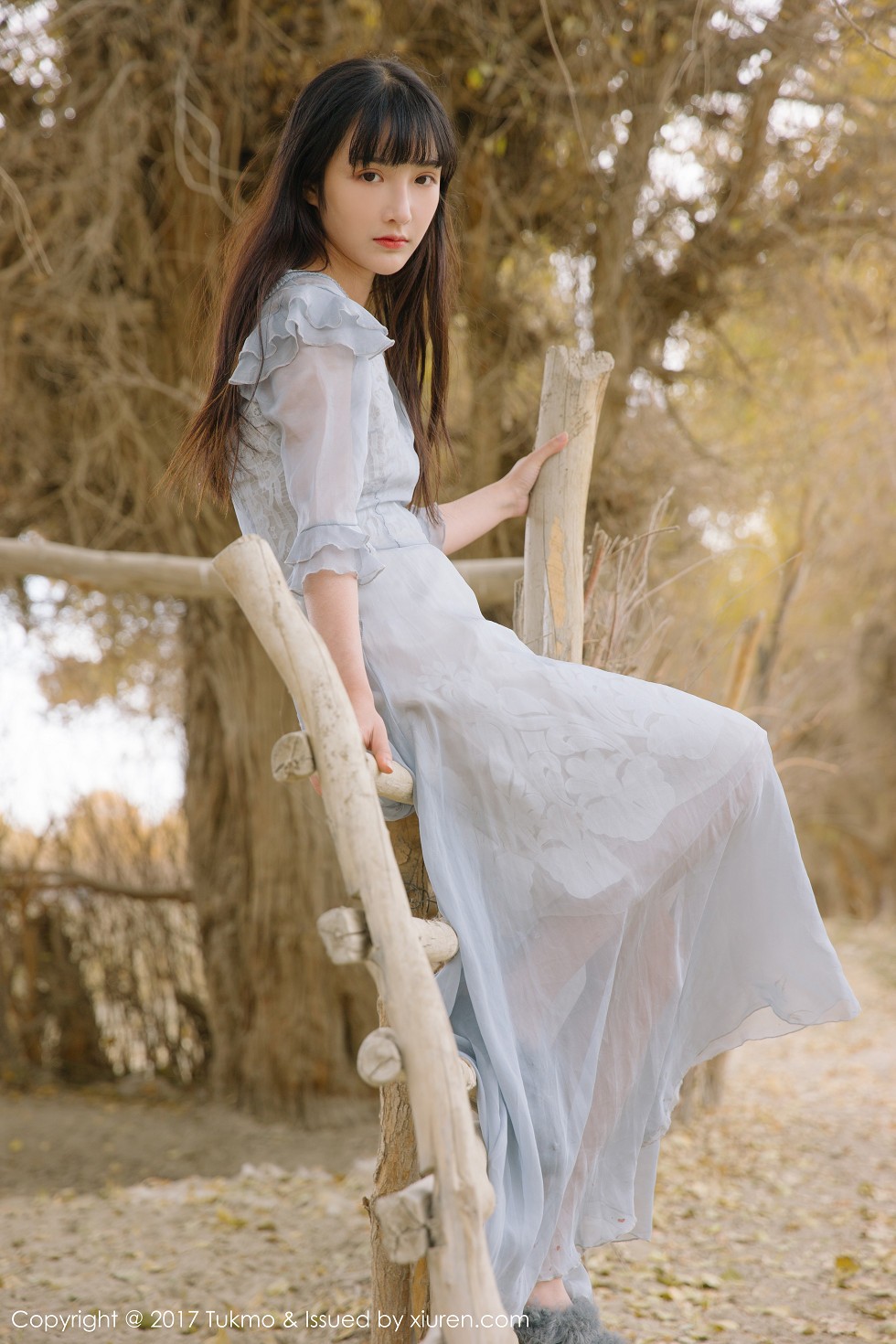 [Tukmo兔几盟]Vol.104_美女主播之应沙漠旅拍清新连身裙系列唯美迷人写真40P