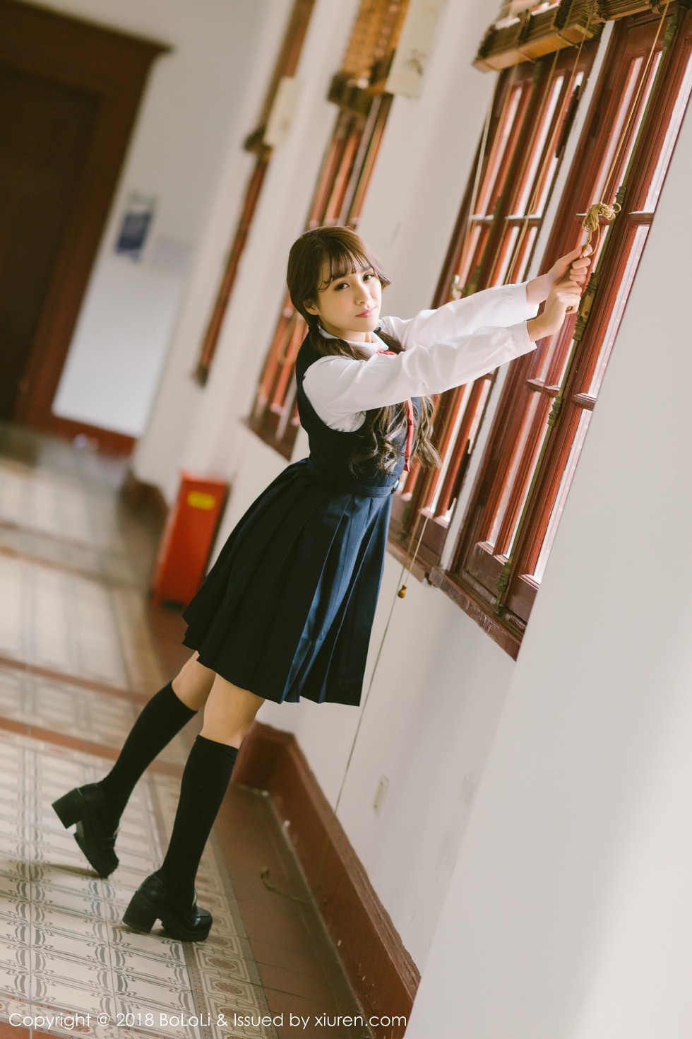 [Tukmo兔几盟]Vol.113_嫩模夏美酱户外古典优雅洛丽塔系列+清纯可爱学生制服写真62P