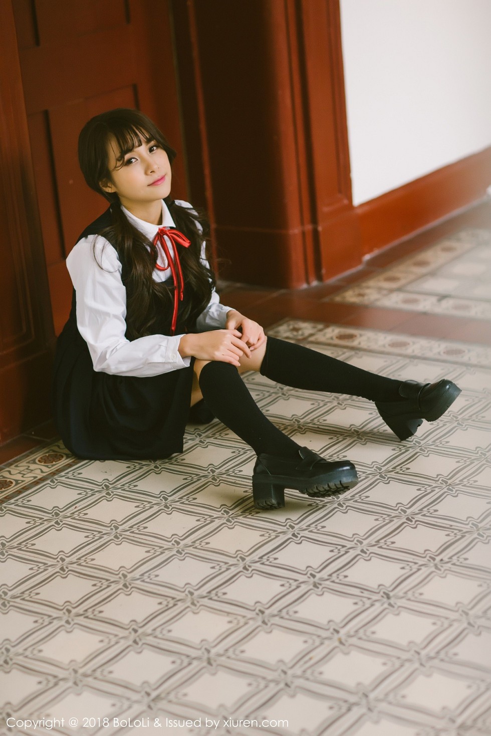 [Tukmo兔几盟]Vol.113_嫩模夏美酱户外古典优雅洛丽塔系列+清纯可爱学生制服写真62P
