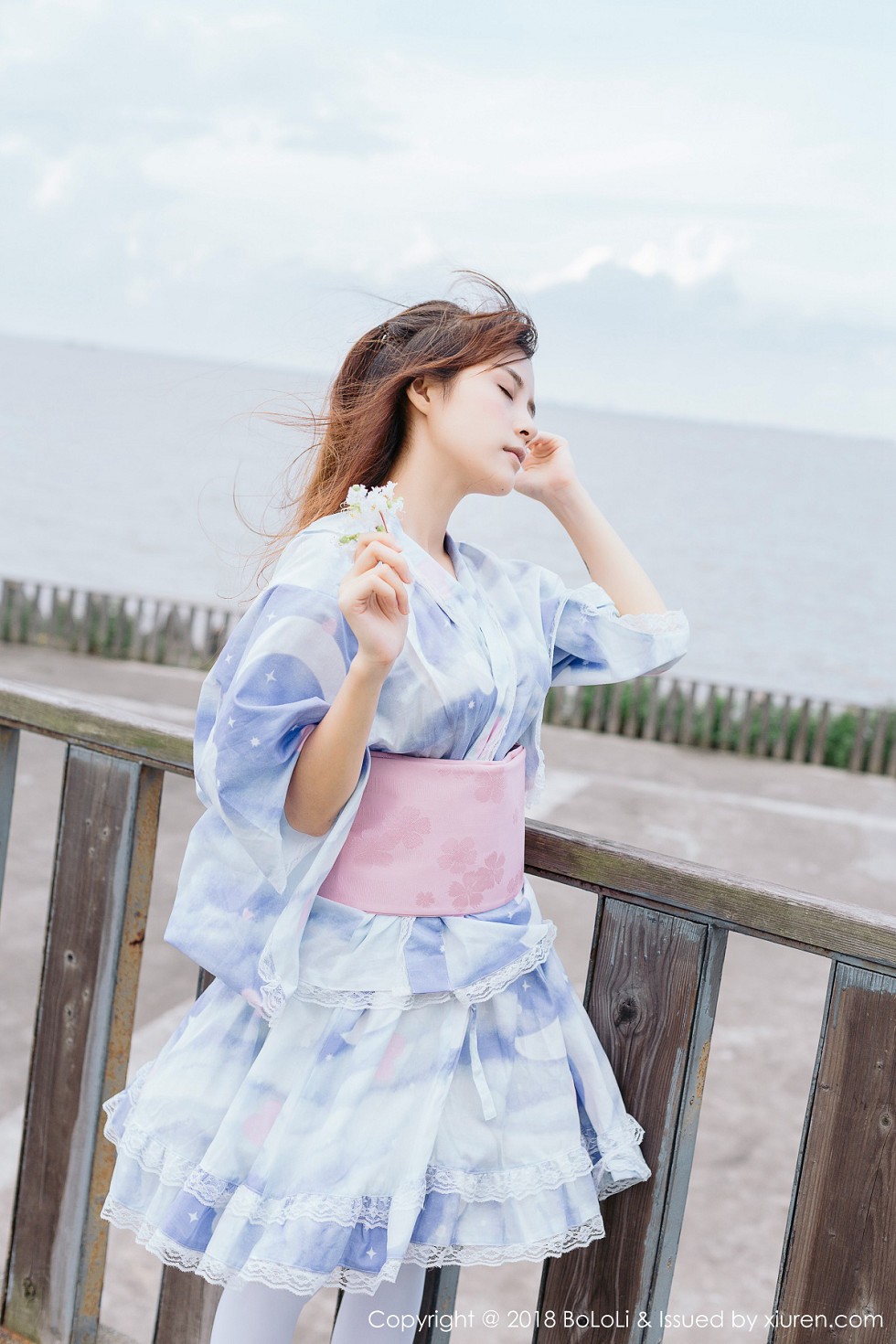 [Tukmo兔几盟]Vol.118_嫩模夏美酱户外日系百花裙配白丝袜清新迷人写真61P