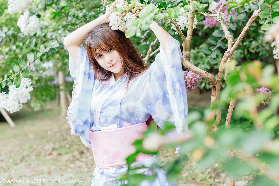 [Tukmo兔几盟]Vol.118_嫩模夏美酱户外日系百花裙配白丝袜清新迷人写真61P