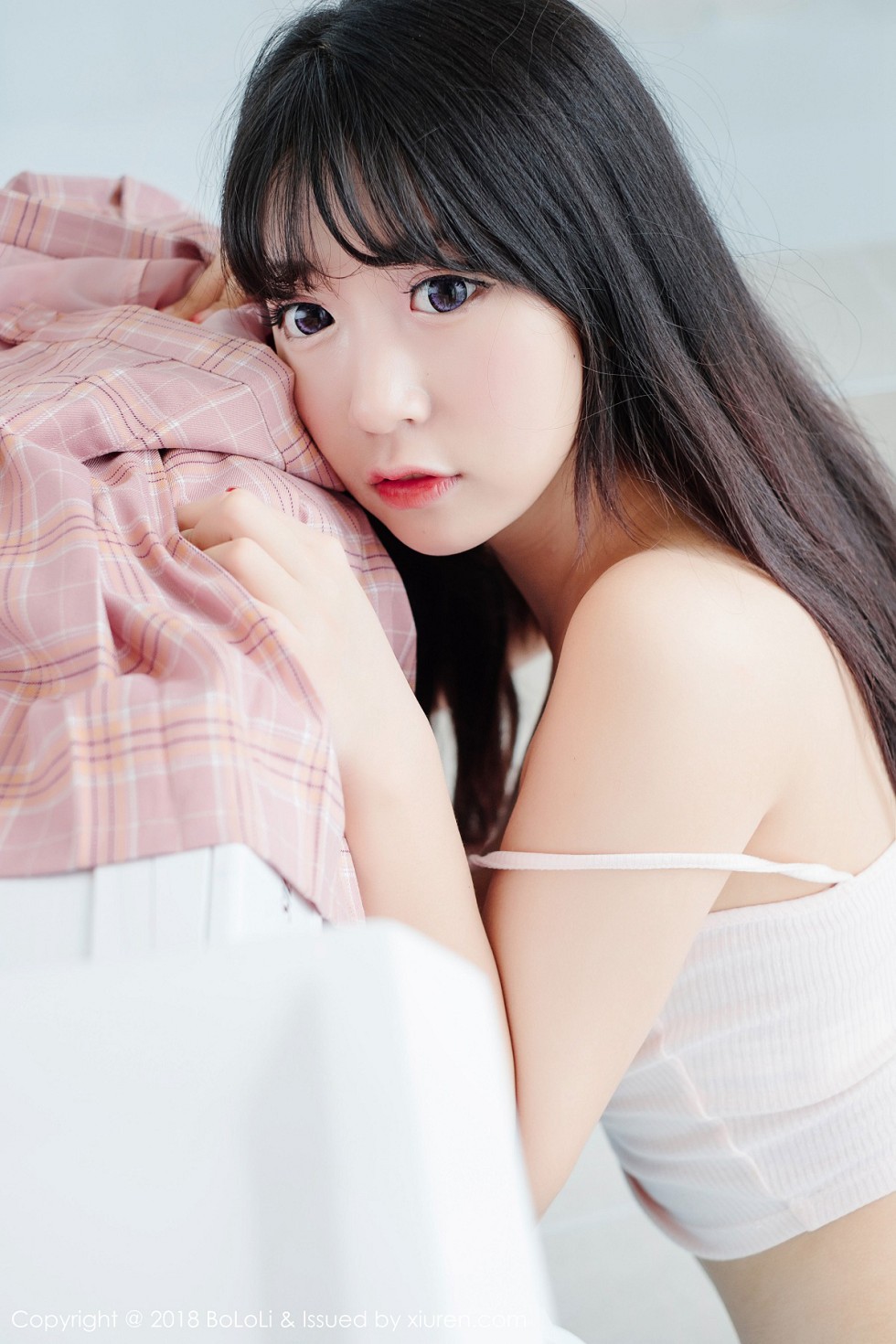 [BoLoli波萝社]Vol.119_美女主播猫九酱Sakura粉色吊带内衣+三点式内衣私房诱惑写真42P