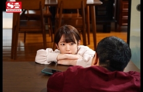 许久没见的表妹「架乃ゆら」主动邀请 和哥哥躲在暖桌下坏坏