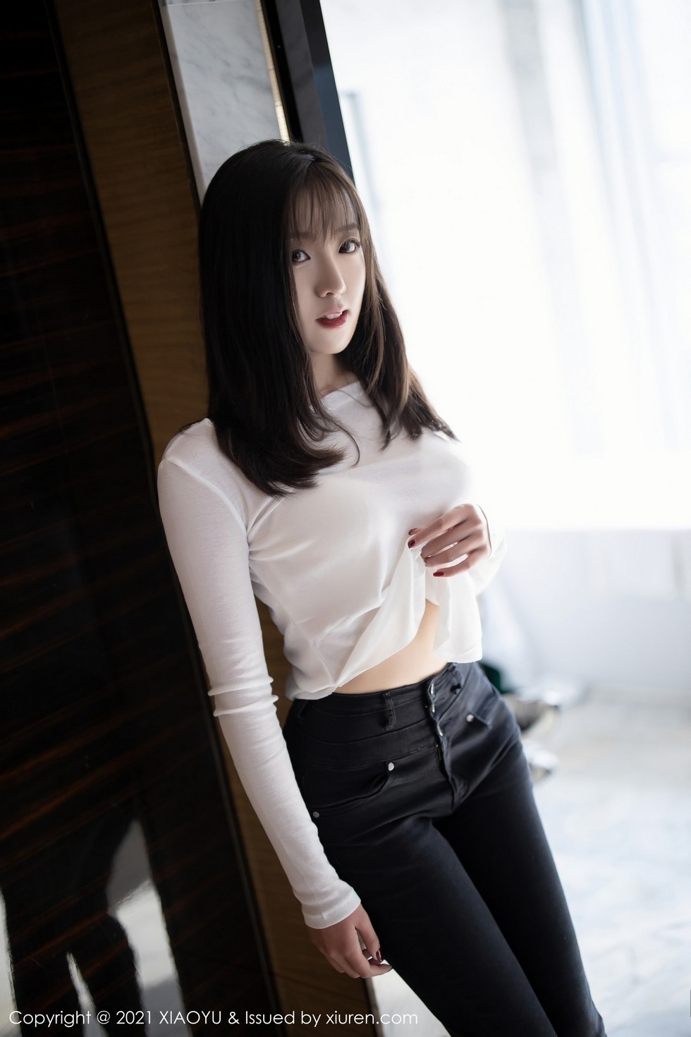 [XiaoYu画语界]Vol.458_嫩模蜜桃酱私房脱紧身牛仔裤露无内肉丝裤袜秀翘臀诱惑写真62P