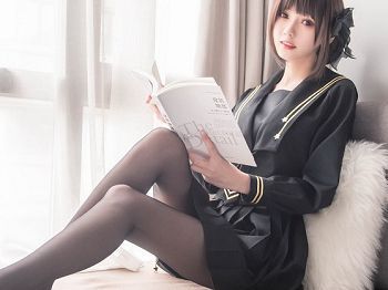Vol.330_窗台短发少女性感黑色学姐工作服配黑色丝袜裤袜秀美腿迷人写真20P
