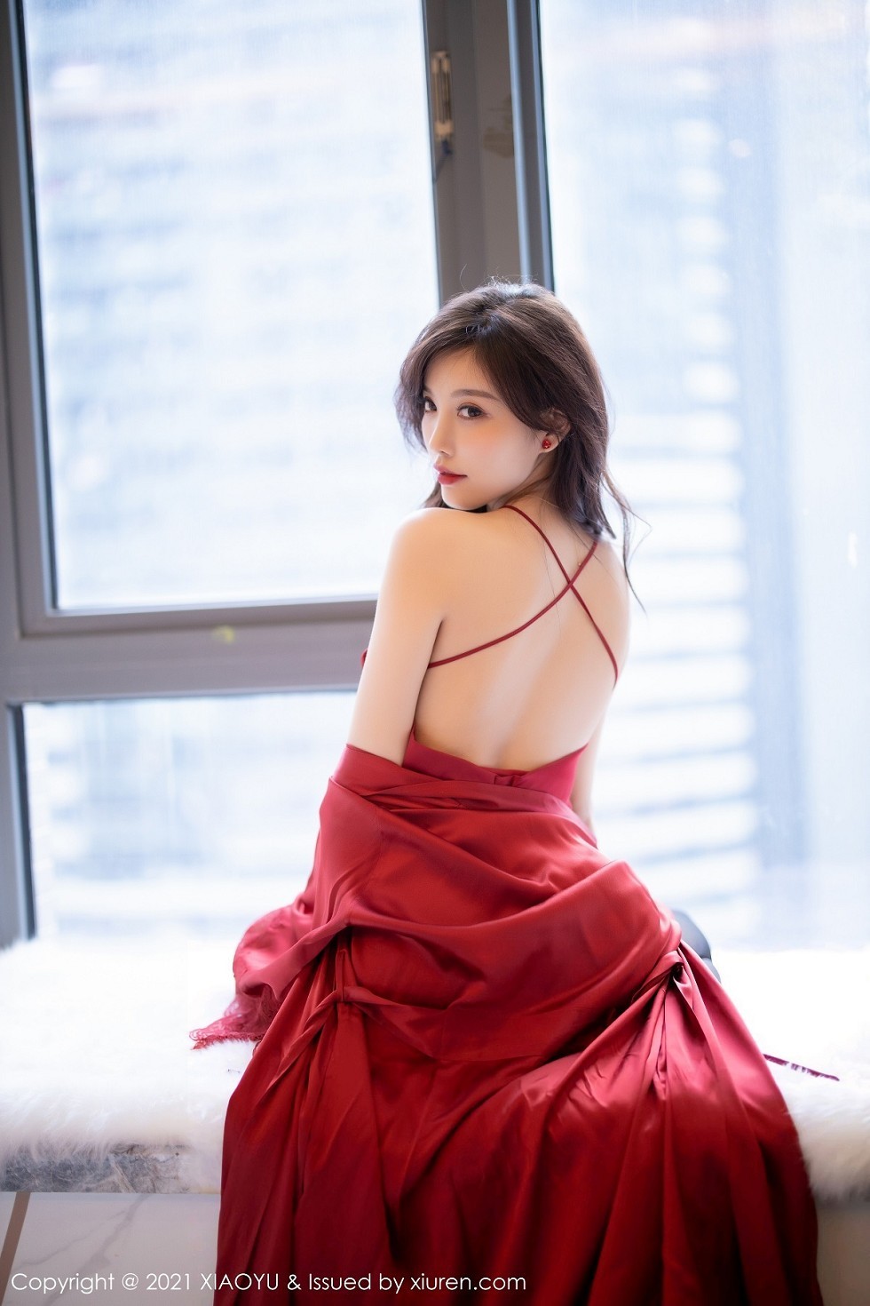 [XiaoYu画语界]Vol.460_女神杨晨晨sugar红色蕾丝外衣配超薄黑丝裤袜秀翘臀诱惑写真71P