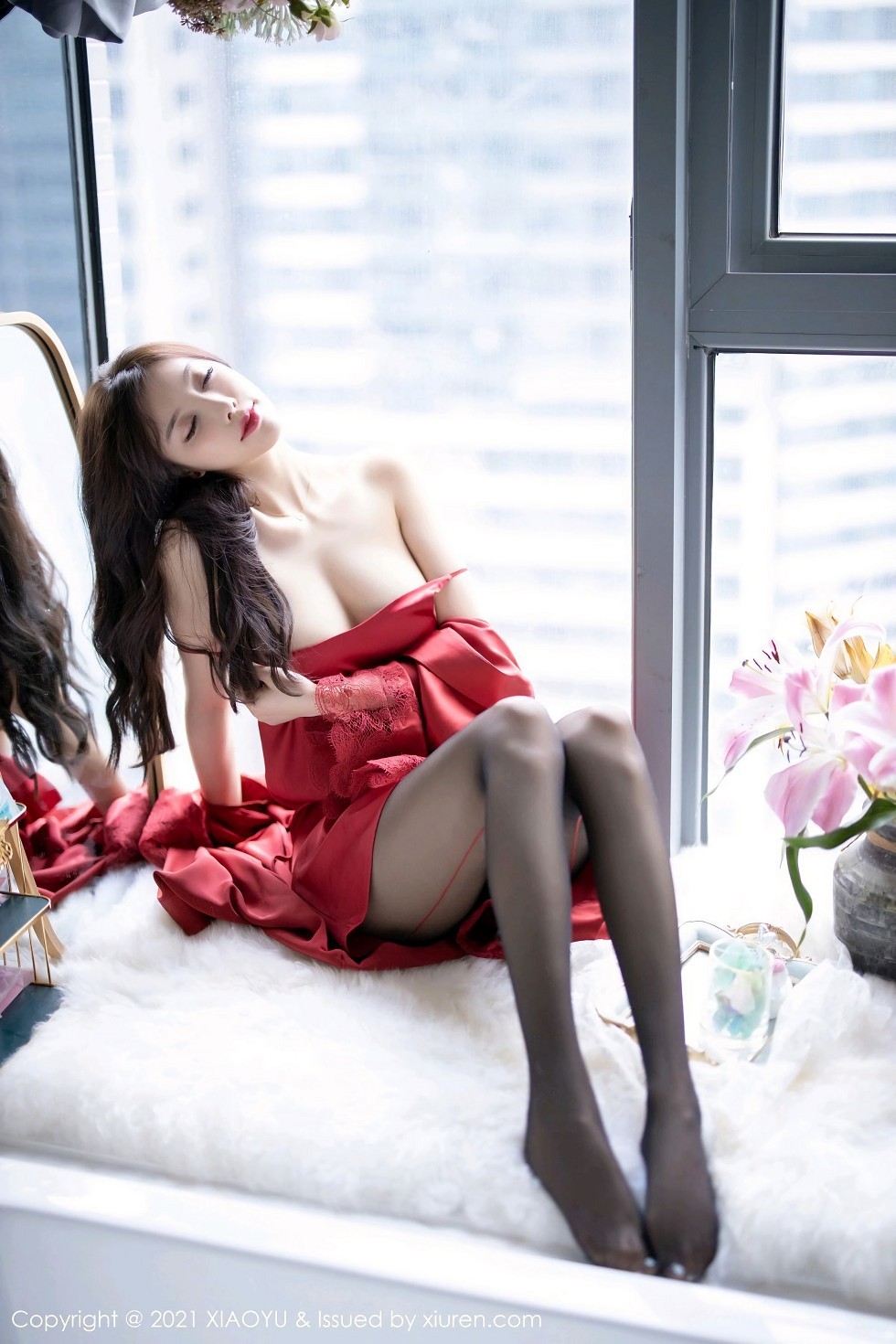 [XiaoYu画语界]Vol.460_女神杨晨晨sugar红色蕾丝外衣配超薄黑丝裤袜秀翘臀诱惑写真71P
