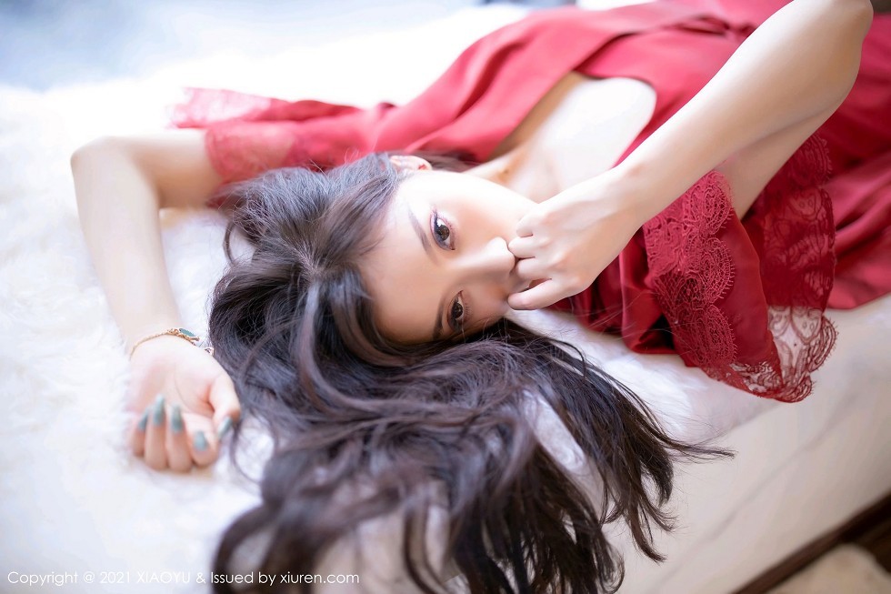 [XiaoYu画语界]Vol.460_女神杨晨晨sugar红色蕾丝外衣配超薄黑丝裤袜秀翘臀诱惑写真71P