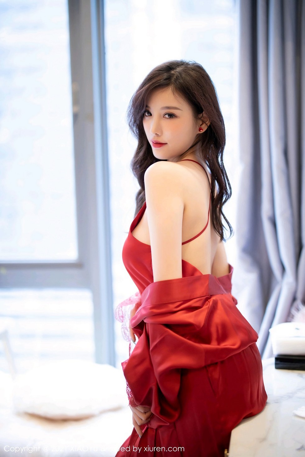 [XiaoYu画语界]Vol.460_女神杨晨晨sugar红色蕾丝外衣配超薄黑丝裤袜秀翘臀诱惑写真71P