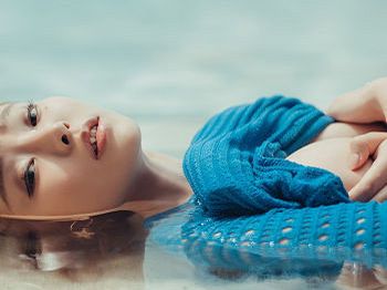 Vol.129_嫩模柳侑绮白色抹胸内衣+缕空针织衣夏日风情写真37P