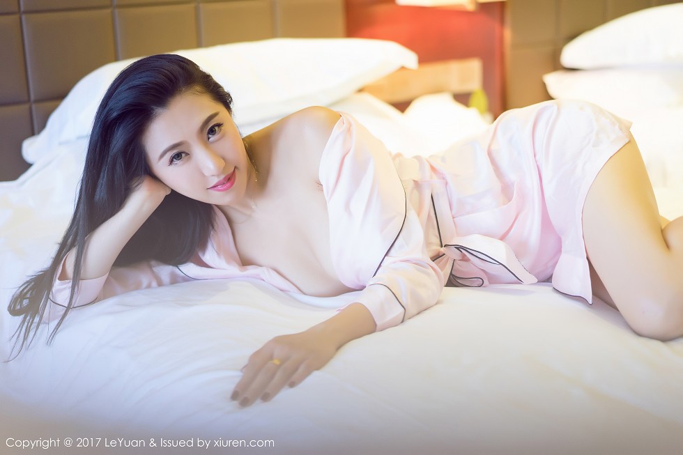 [LeYuan星乐园]Vol.044_高挑美女大熙职场OL蒙面黑丝+浴室湿身完美诱惑写真47P