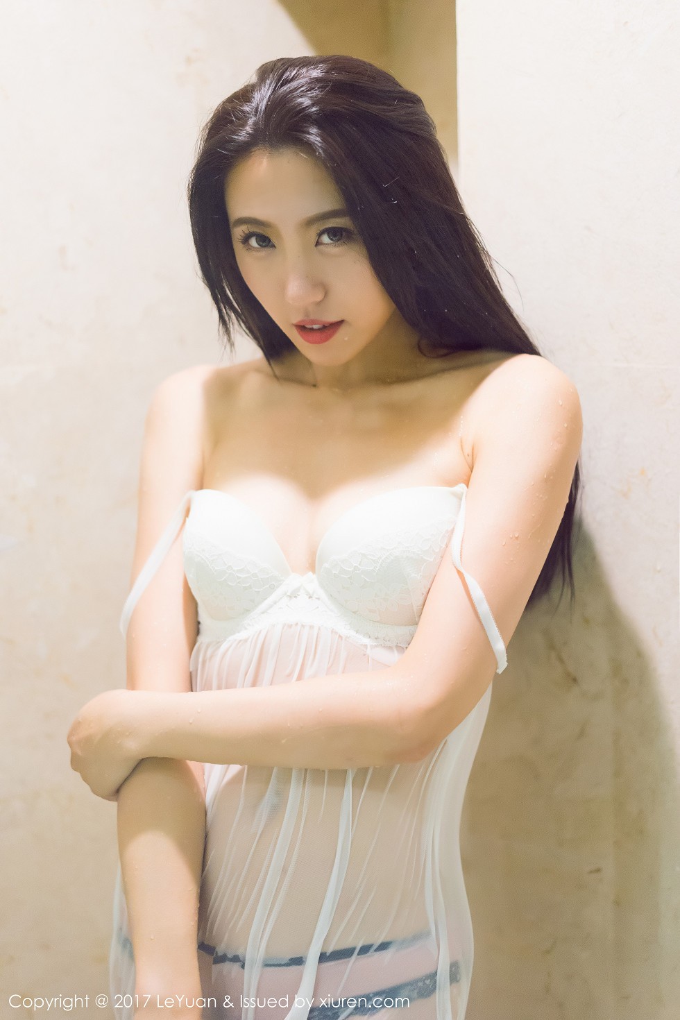 [LeYuan星乐园]Vol.044_高挑美女大熙职场OL蒙面黑丝+浴室湿身完美诱惑写真47P