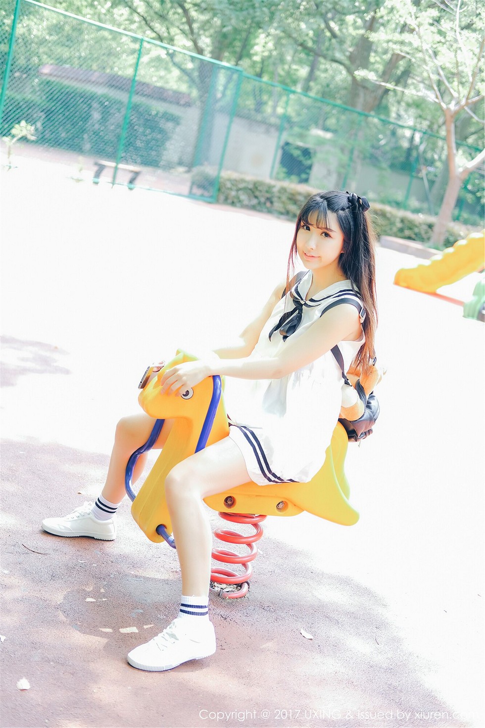 [UXING优星馆]Vol.050_巨乳萝莉晓茜sunny学生装+私房内衣秀完美身材性感写真47P