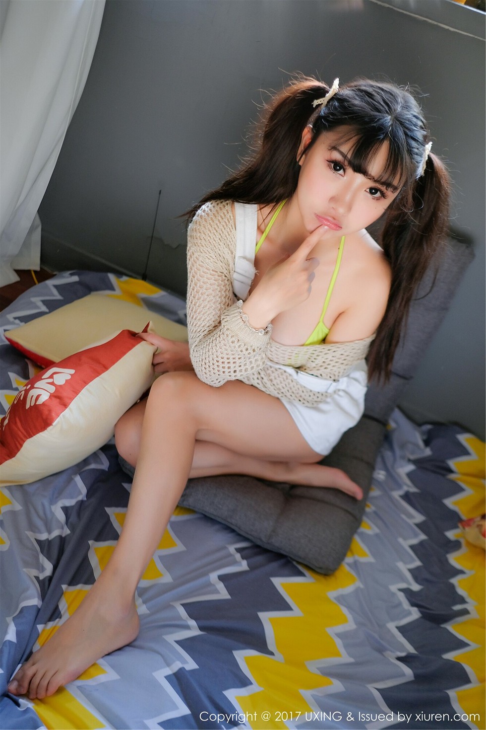 [UXING优星馆]Vol.050_巨乳萝莉晓茜sunny学生装+私房内衣秀完美身材性感写真47P