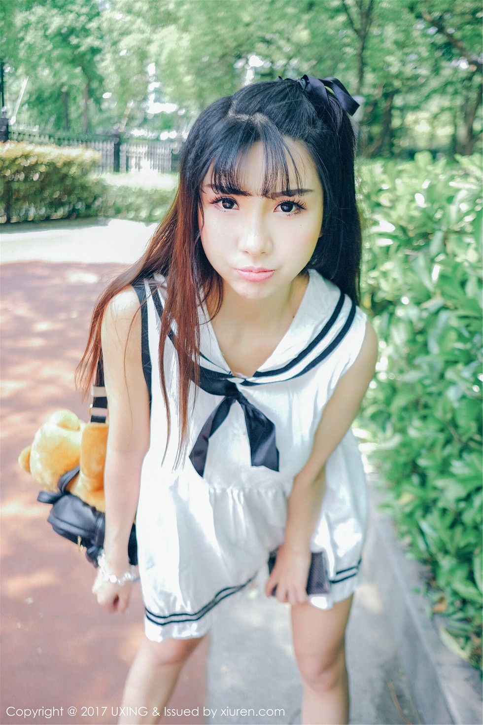 [UXING优星馆]Vol.050_巨乳萝莉晓茜sunny学生装+私房内衣秀完美身材性感写真47P