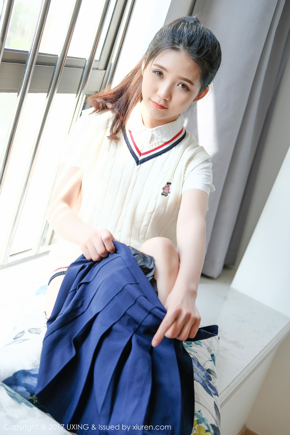 [UXING优星馆]Vol.056_嫩模可爱的小叶子清纯学生装+居家性感内衣秀美胸写真38P
