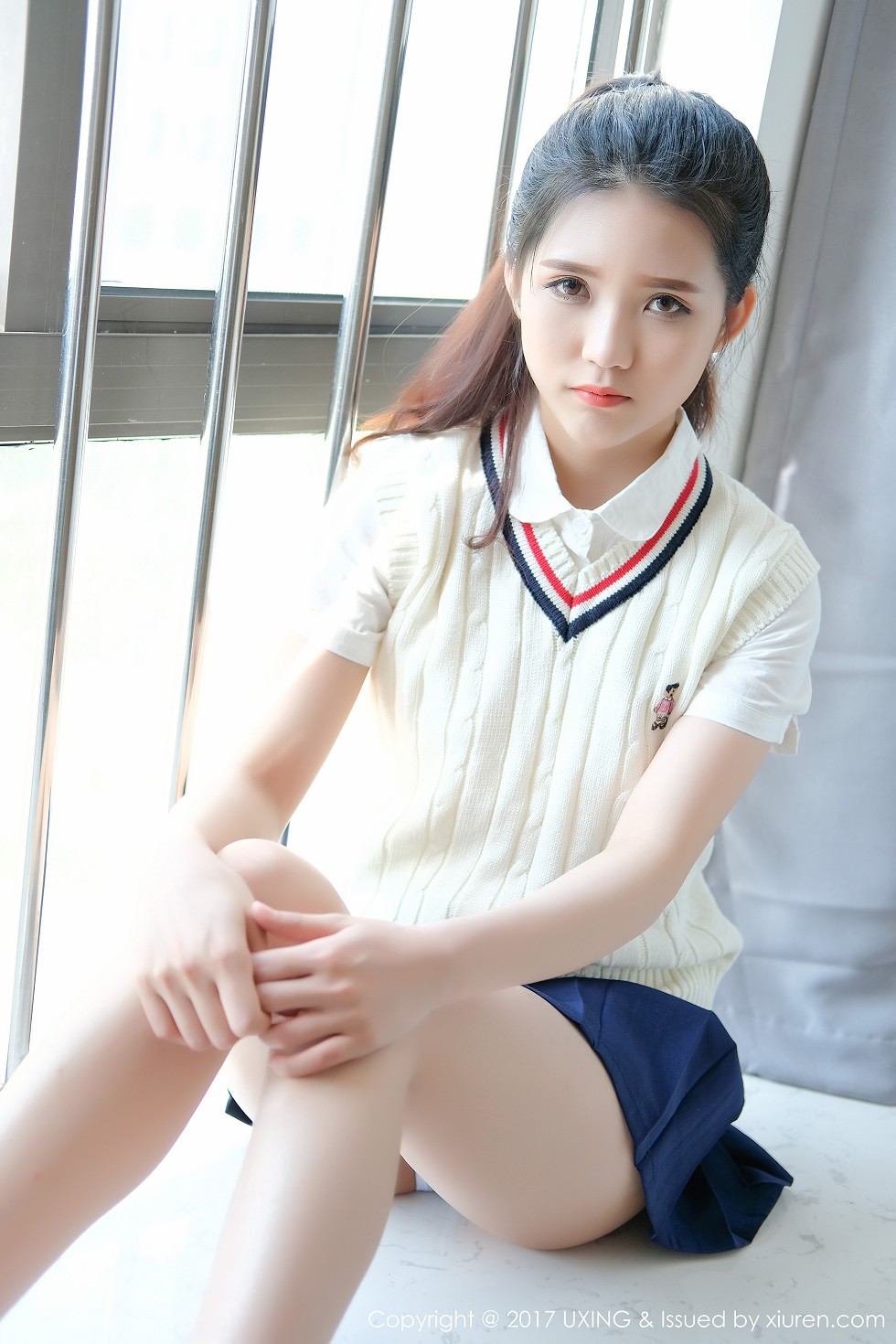 [UXING优星馆]Vol.056_嫩模可爱的小叶子清纯学生装+居家性感内衣秀美胸写真38P
