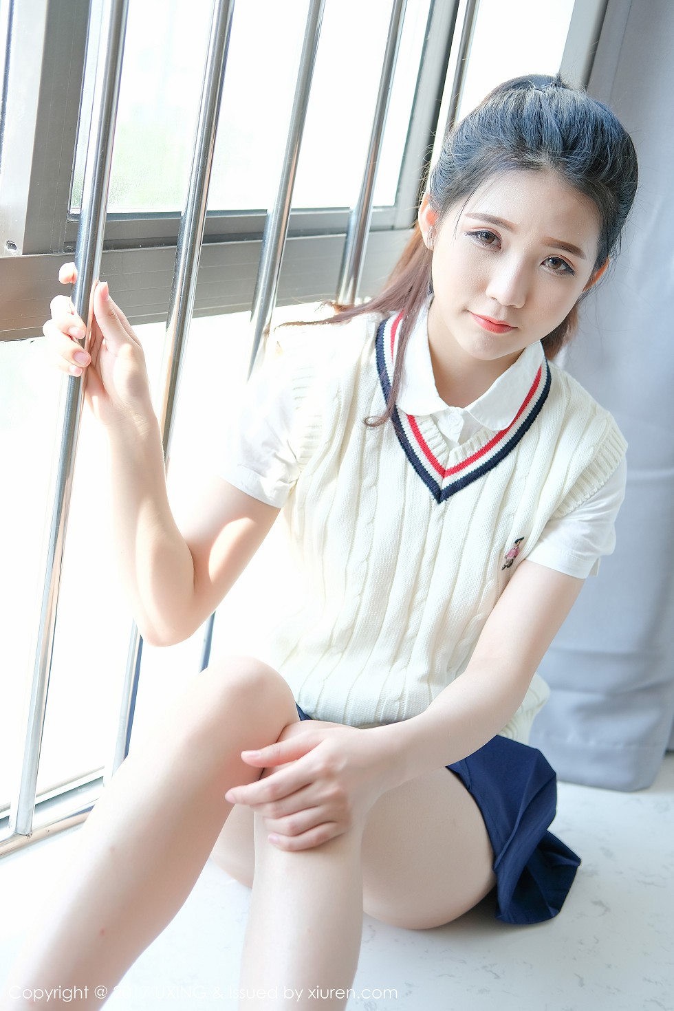[UXING优星馆]Vol.056_嫩模可爱的小叶子清纯学生装+居家性感内衣秀美胸写真38P