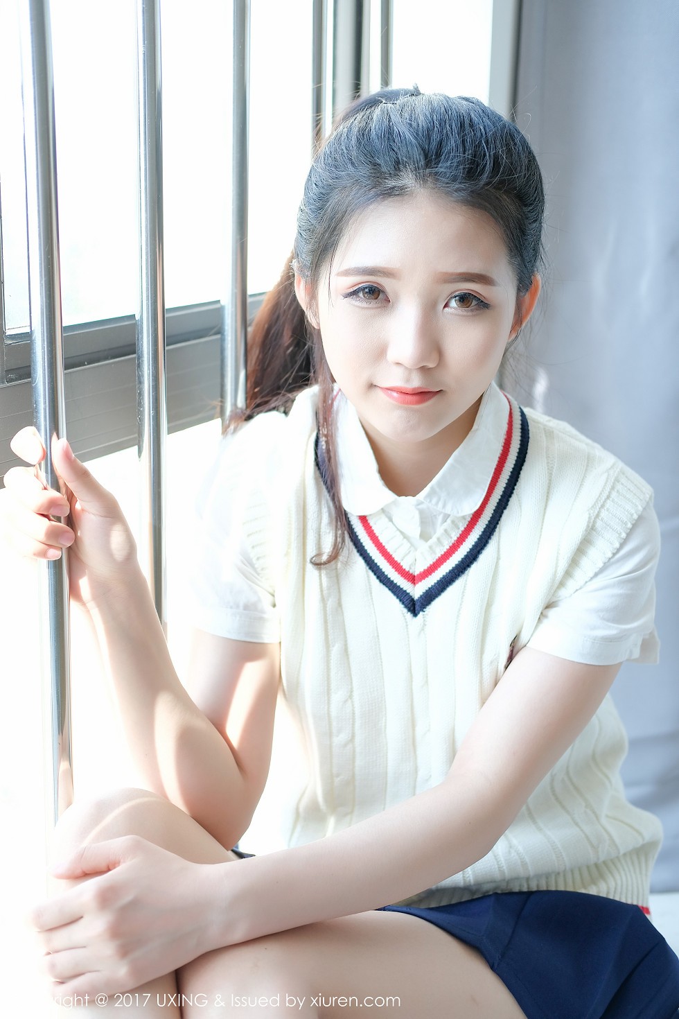 [UXING优星馆]Vol.056_嫩模可爱的小叶子清纯学生装+居家性感内衣秀美胸写真38P