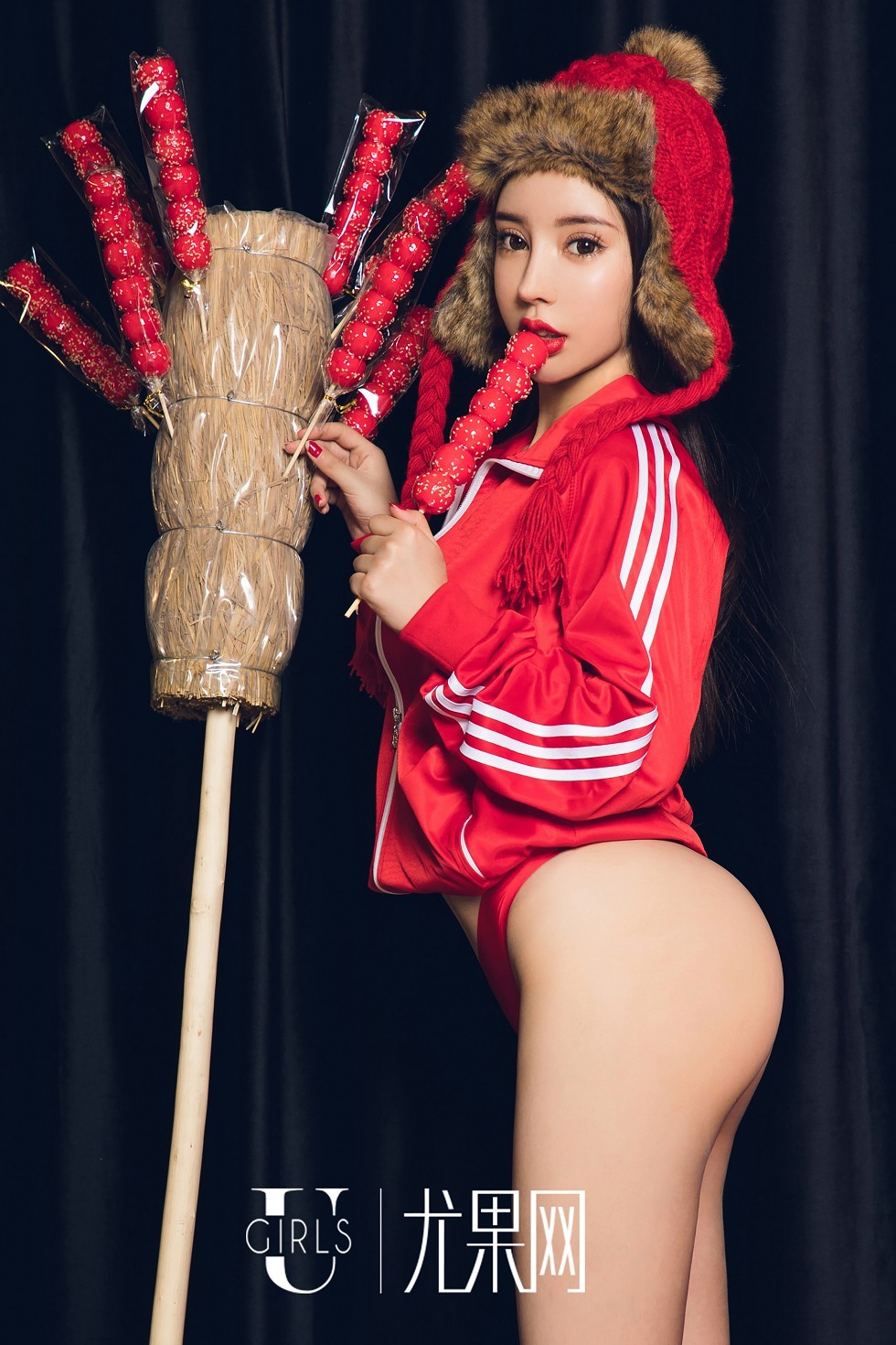 [Ugirls尤果网]U414_尤果网五周年新年特辑庆典嫩模美女喜庆红色诱惑写真65P